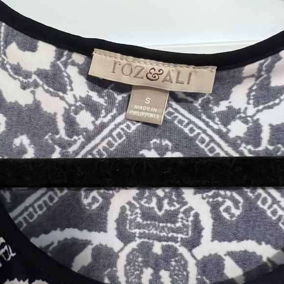 Roz and Ali, bedazzled shirt in black and white. Silky feel. NWOT - Picture 3 of 5